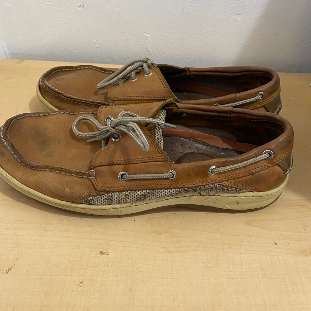 Sperry top sliders